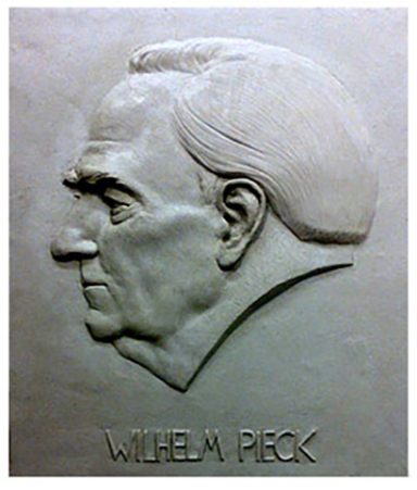 Plakette von Wilhelm Pieck