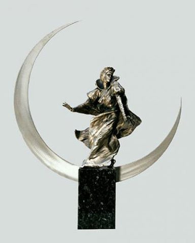 Bronzeskulptur "La Luna".Die Mondgöttin dargestellt als tanzende Figur mit versilberter Mondsichel